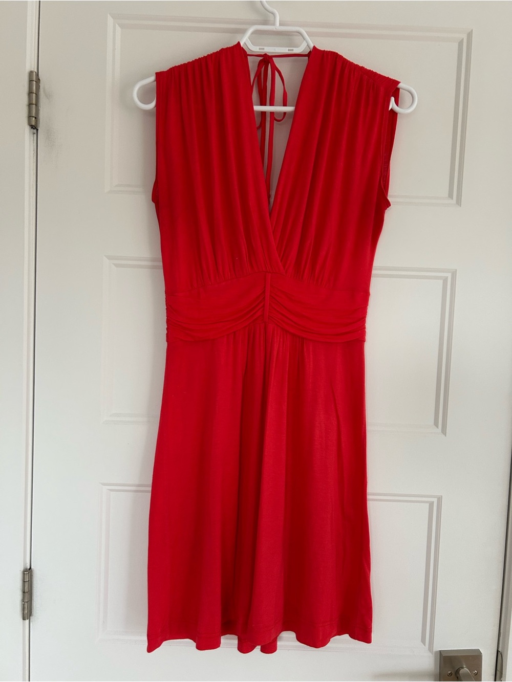 Gilli Red Sleeveless V-Neck Gathered Waist Dress